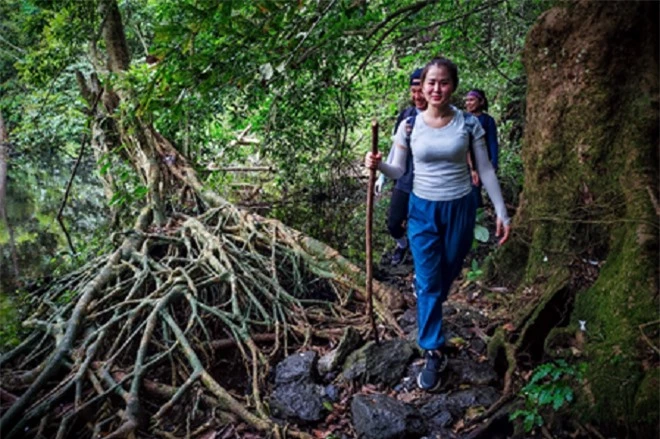 Trekking Vườn Quốc gia Cát Bà.